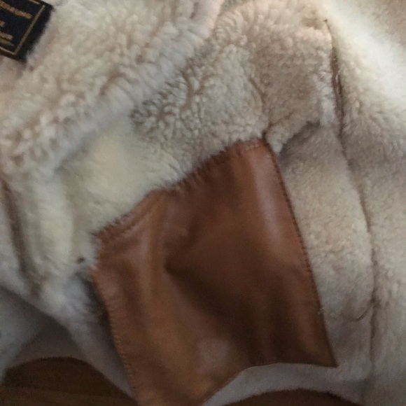 Incredible Vintage Shearling Embroidered Coat/mitt - Picture 15 of 15